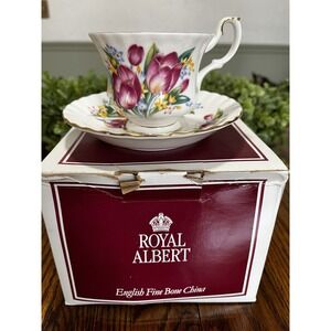 Royal Albert tea cup and saucer, Teas of the Year, Tulip, 1996 New Old Stock